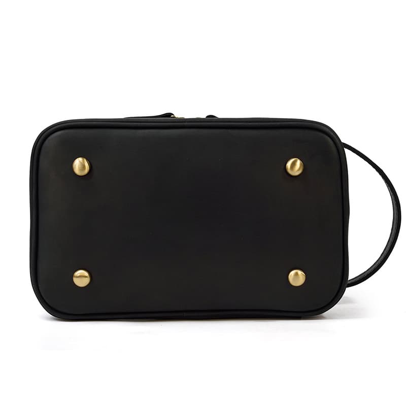 Saint + Vale Leather Dopp Kit