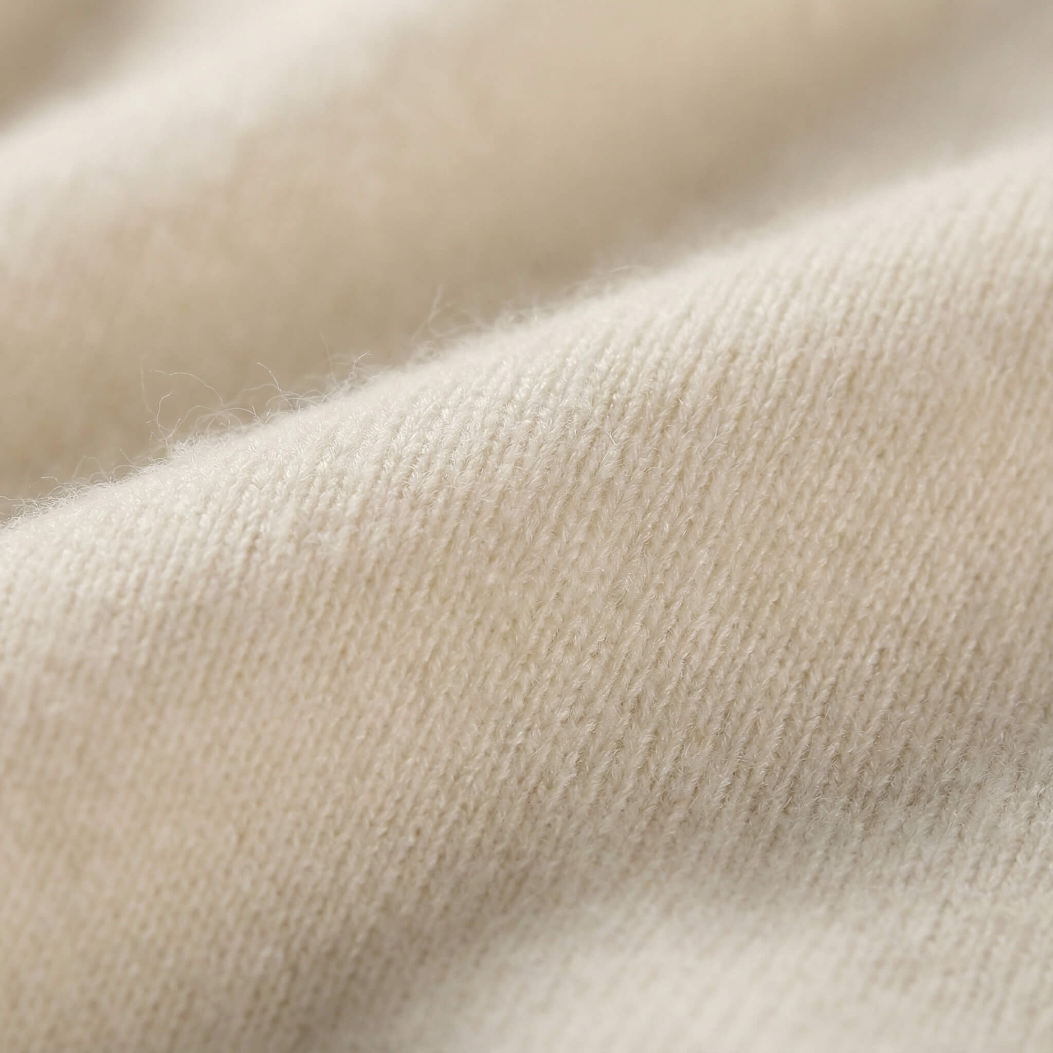 ellis-turtleneck-white