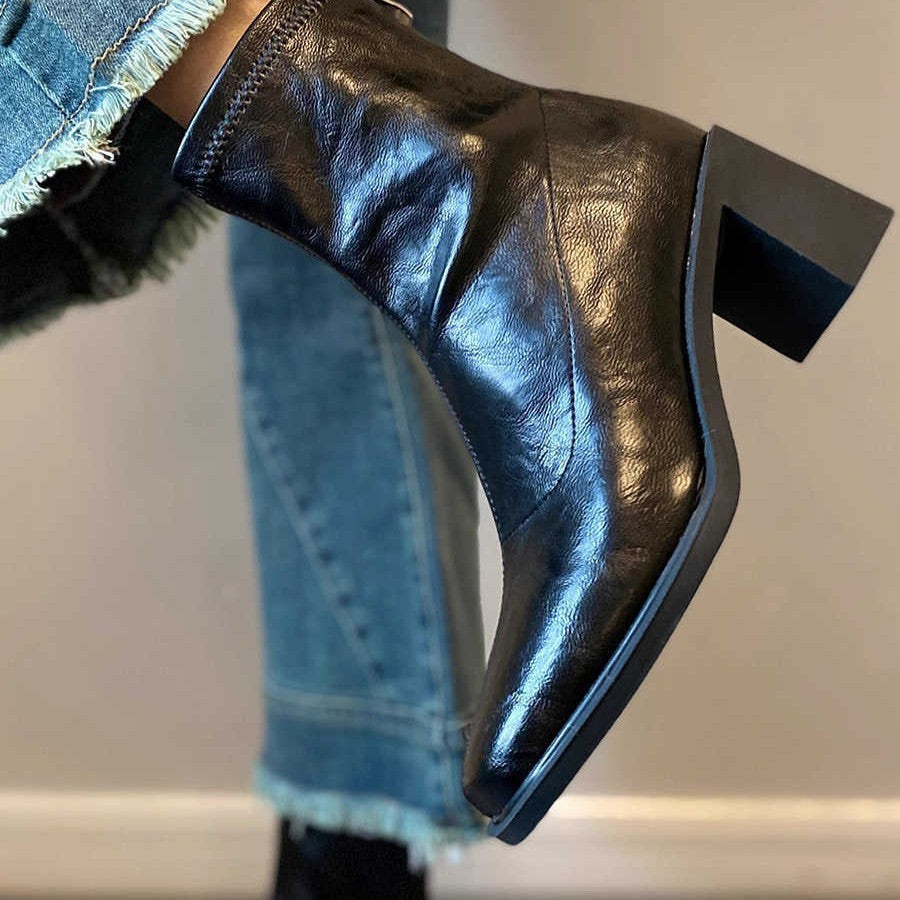 Evora Sheepskin Boots